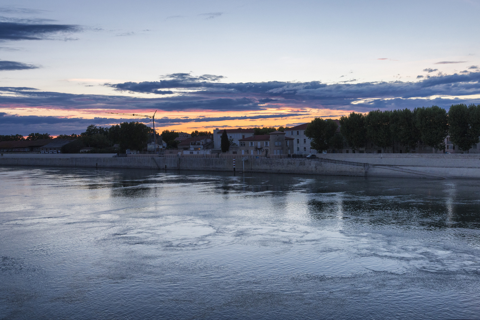 Arles, tramonto sul Rodano