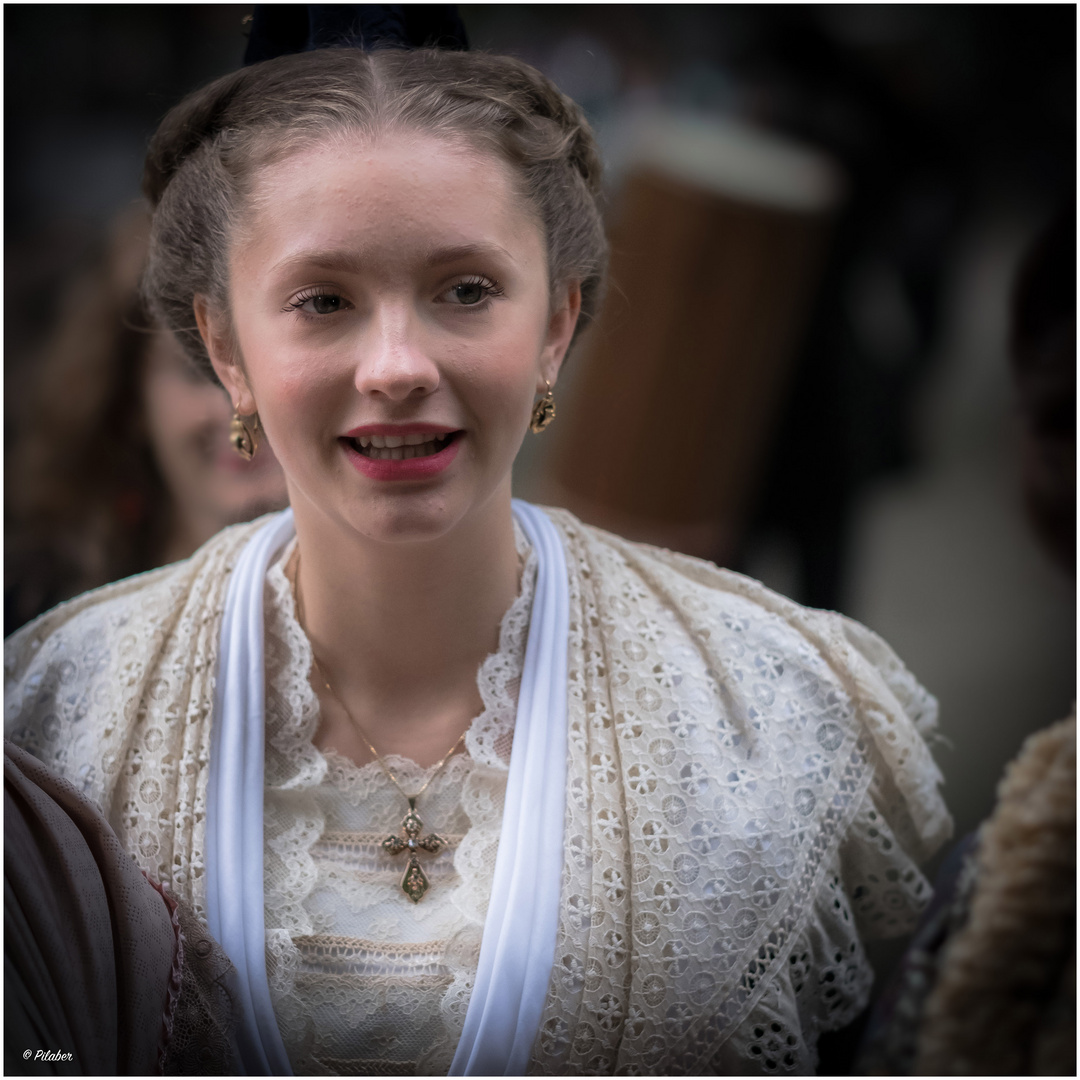 Arlésienne 7 Foto & Bild europe, france, provencealpescôte d'azur