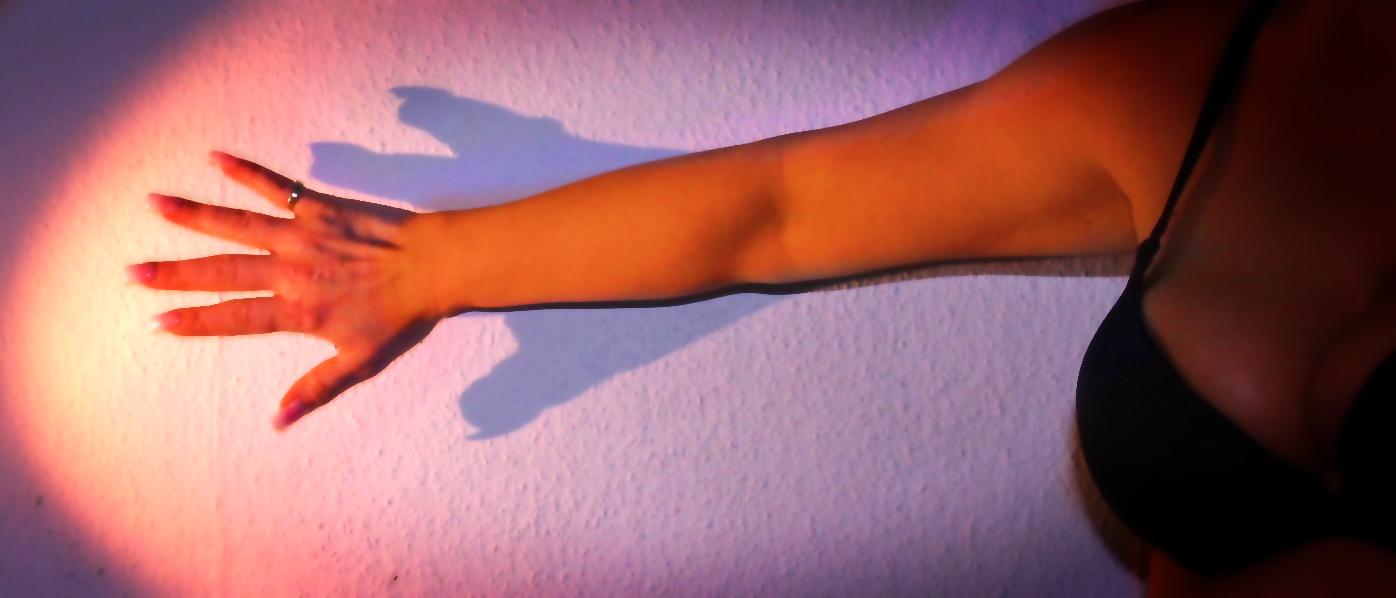 Arm im Licht