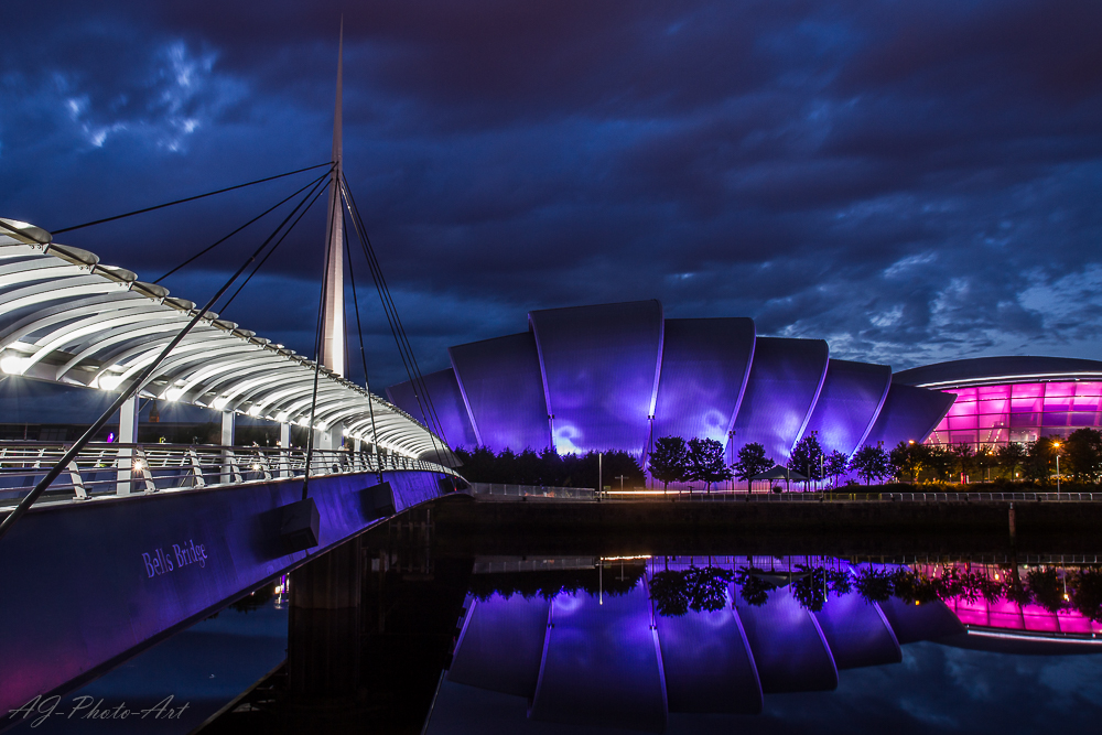 Armadillo and Bells Bridge