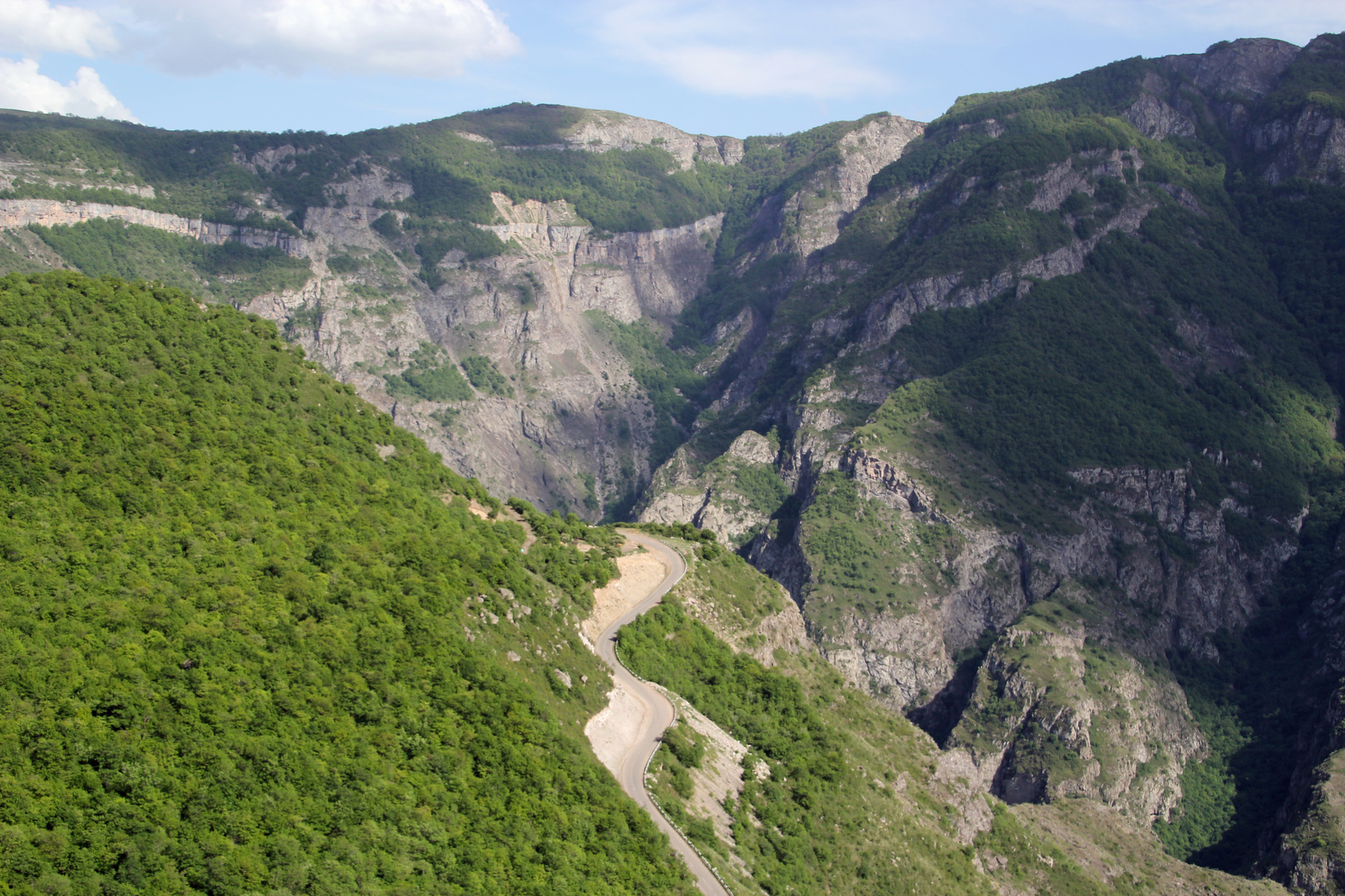 Armenien: Blick aus der Seilbahn Wings Of Tatev / 4