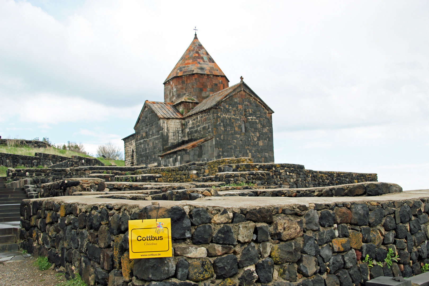 Armenien: Das Sevankloster über dem Sevansee