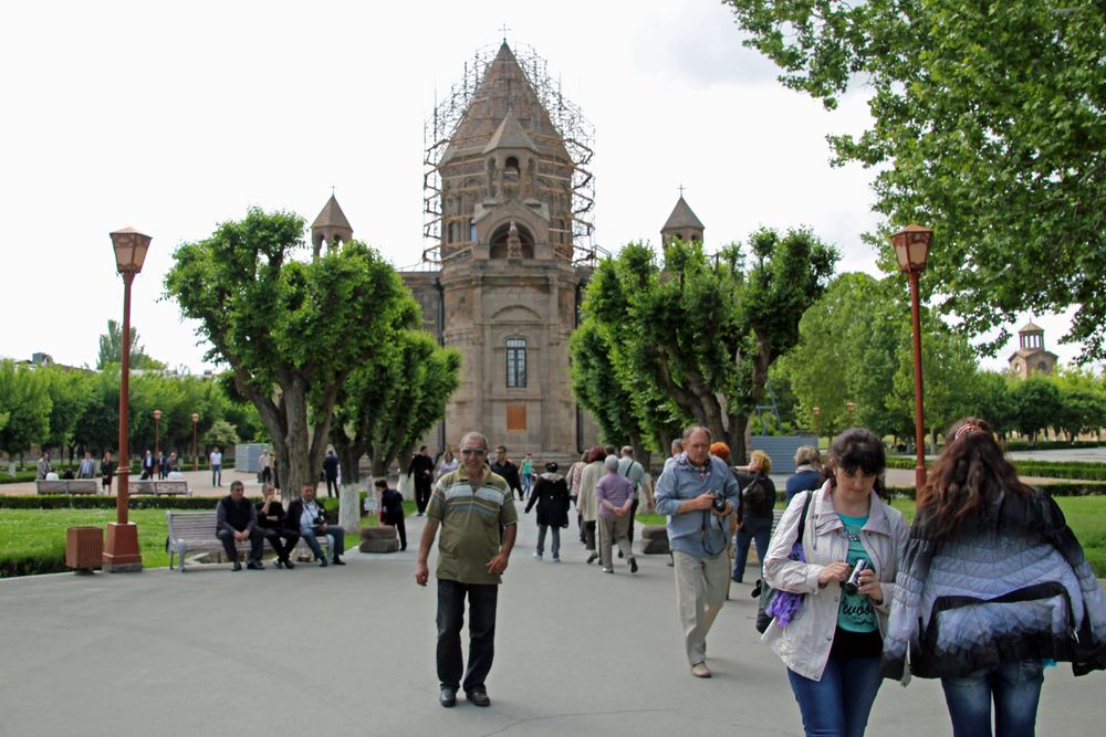 Armenien: Die Kirche von Etchmiadzin Foto & Bild | asia ...