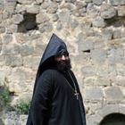 Armenien: Priester im Kloster Tatev