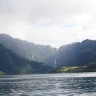 Arnafjord mit Blick auf den Ort Nesse