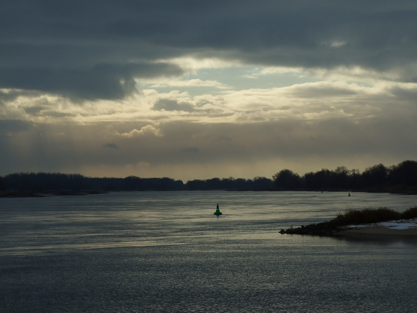 Arneburg - Elbe flussaufwärts