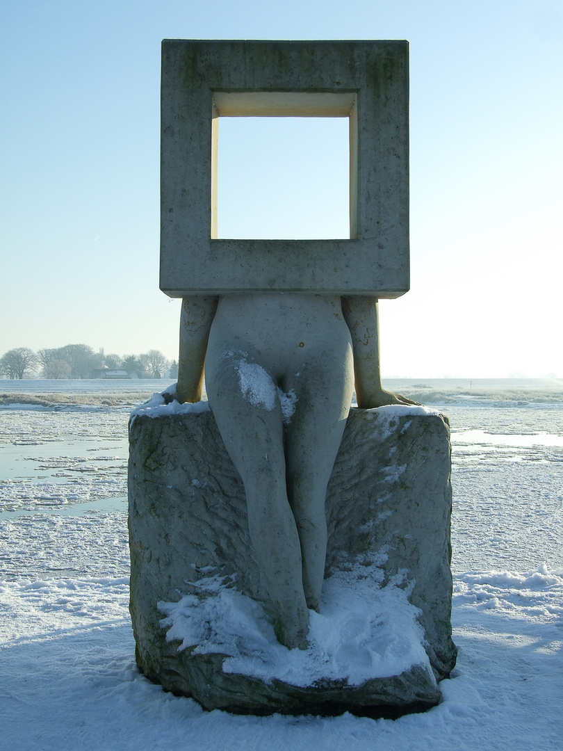 Arneburg - Elbe & Frau mit Durchblick 1