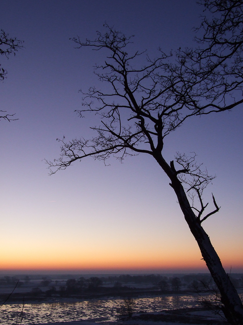 Arneburg - Sonnenaufgang, Blick von Burggaststätte 2