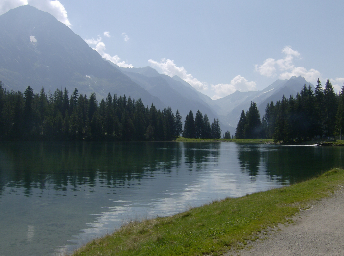 Arnisee bei Intschi, Kanton Uri, Schweiz