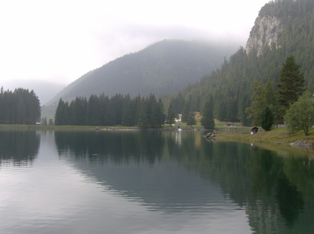 Arnisee bei Intschi, Kanton Uri, Schweiz