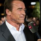 Arnold Schwarzenegger zeigt sich bei guter Laune.