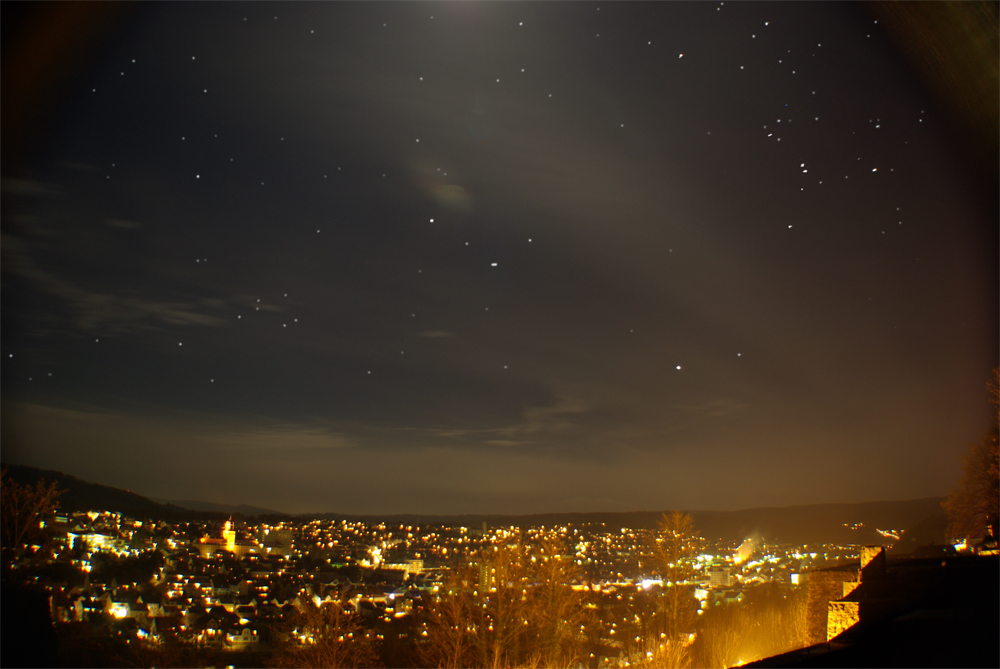 Arnsberg bei Nacht von der Schloßbergruine