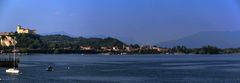 Arona, Blick zum Angera-Schloss