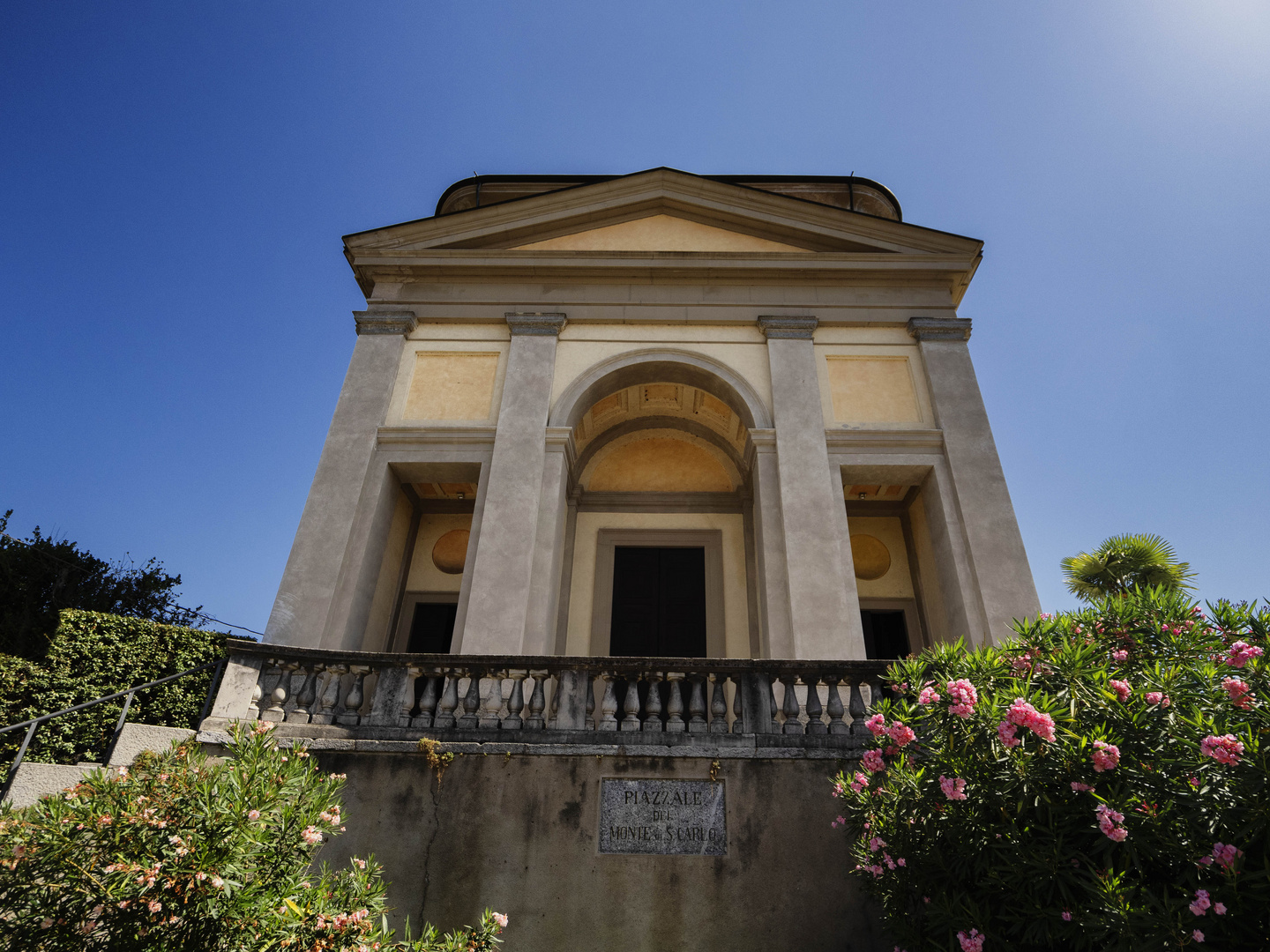 Arone, Chiesa San Carlo