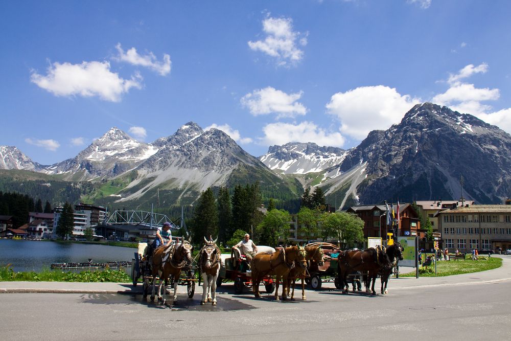 Arosa mit Bergwelt