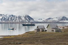 Around Spitsbergen IV