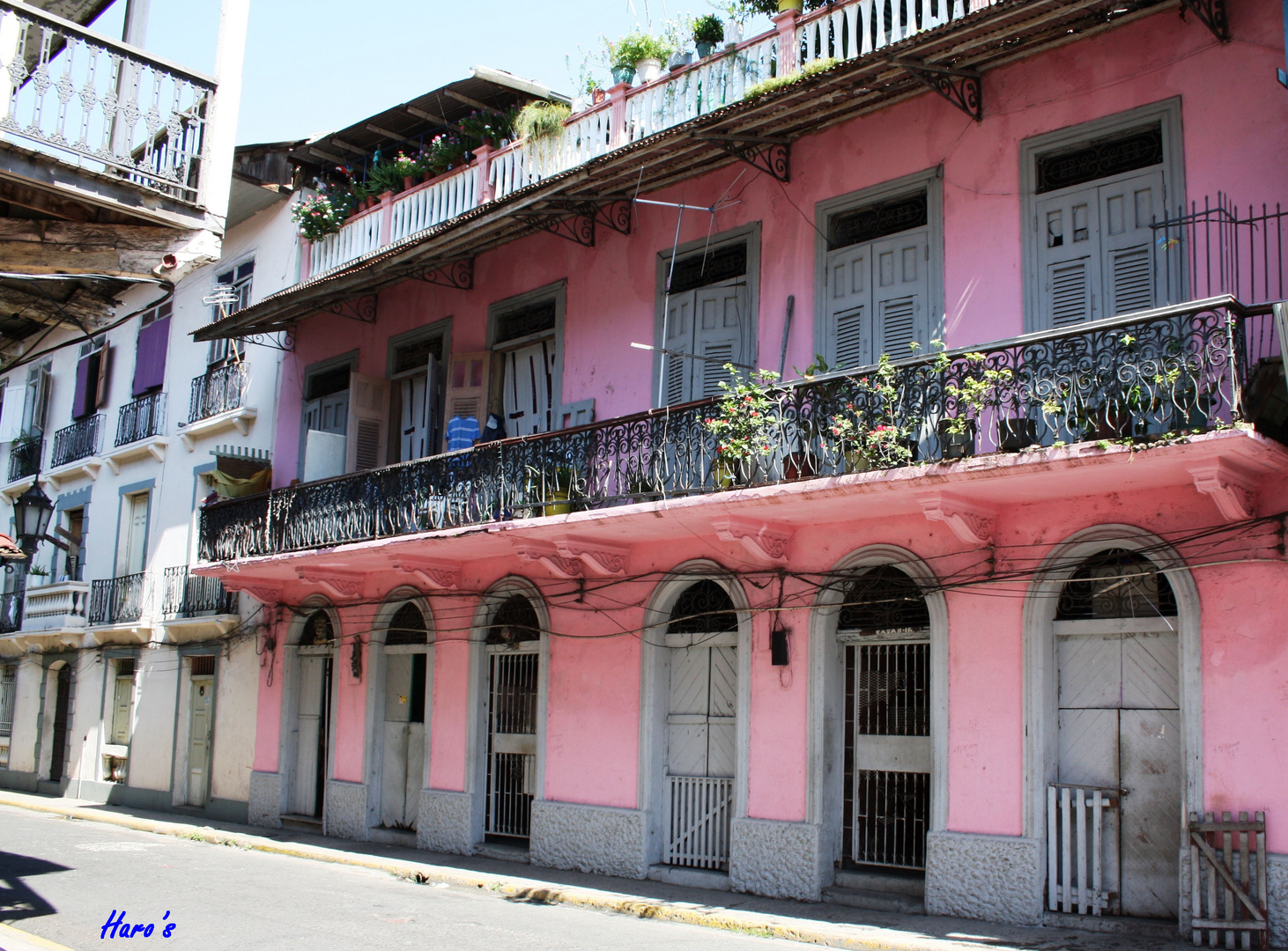 ARQUITECTURA COLONIAL