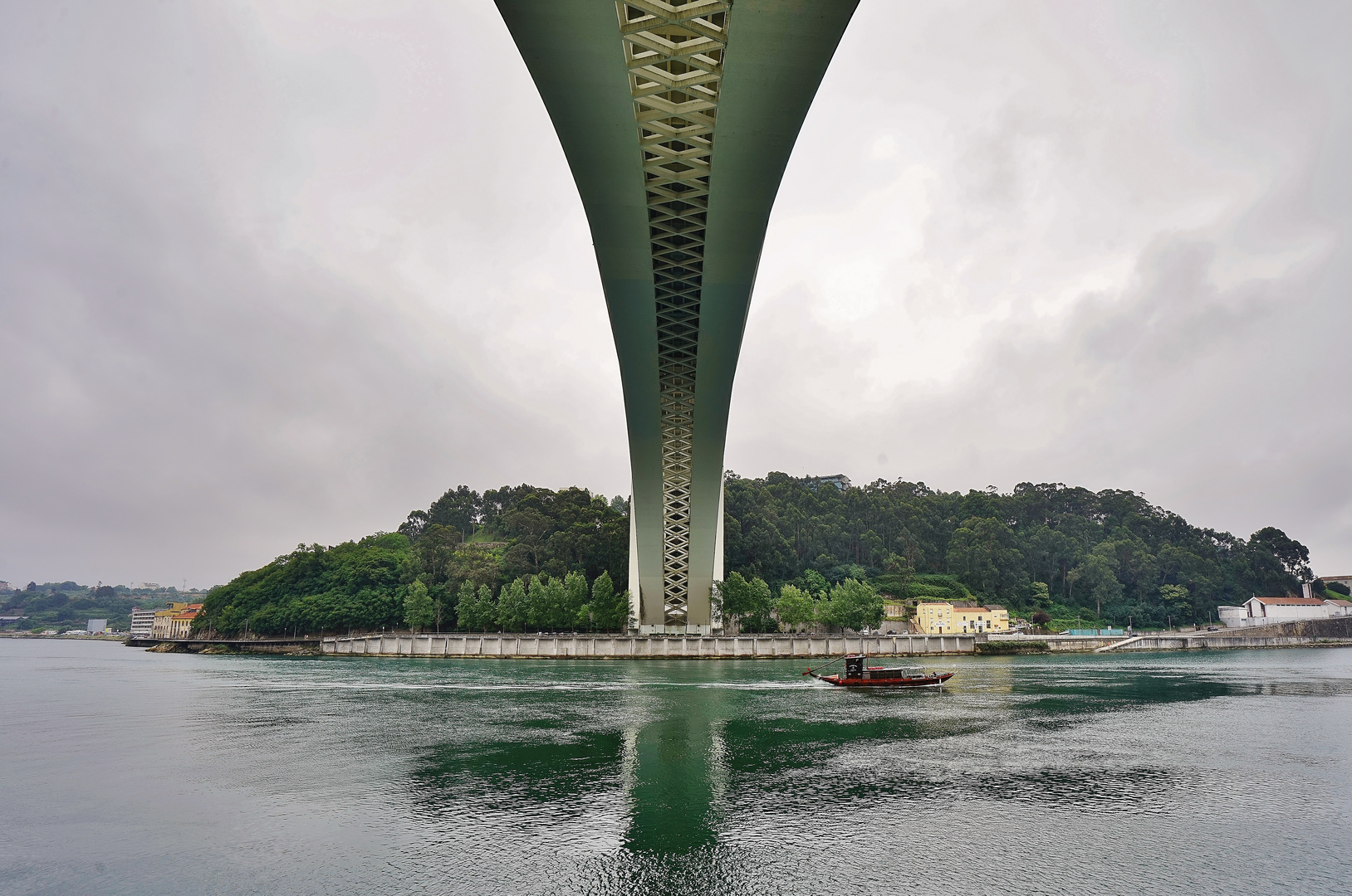 Arrábida Bridge