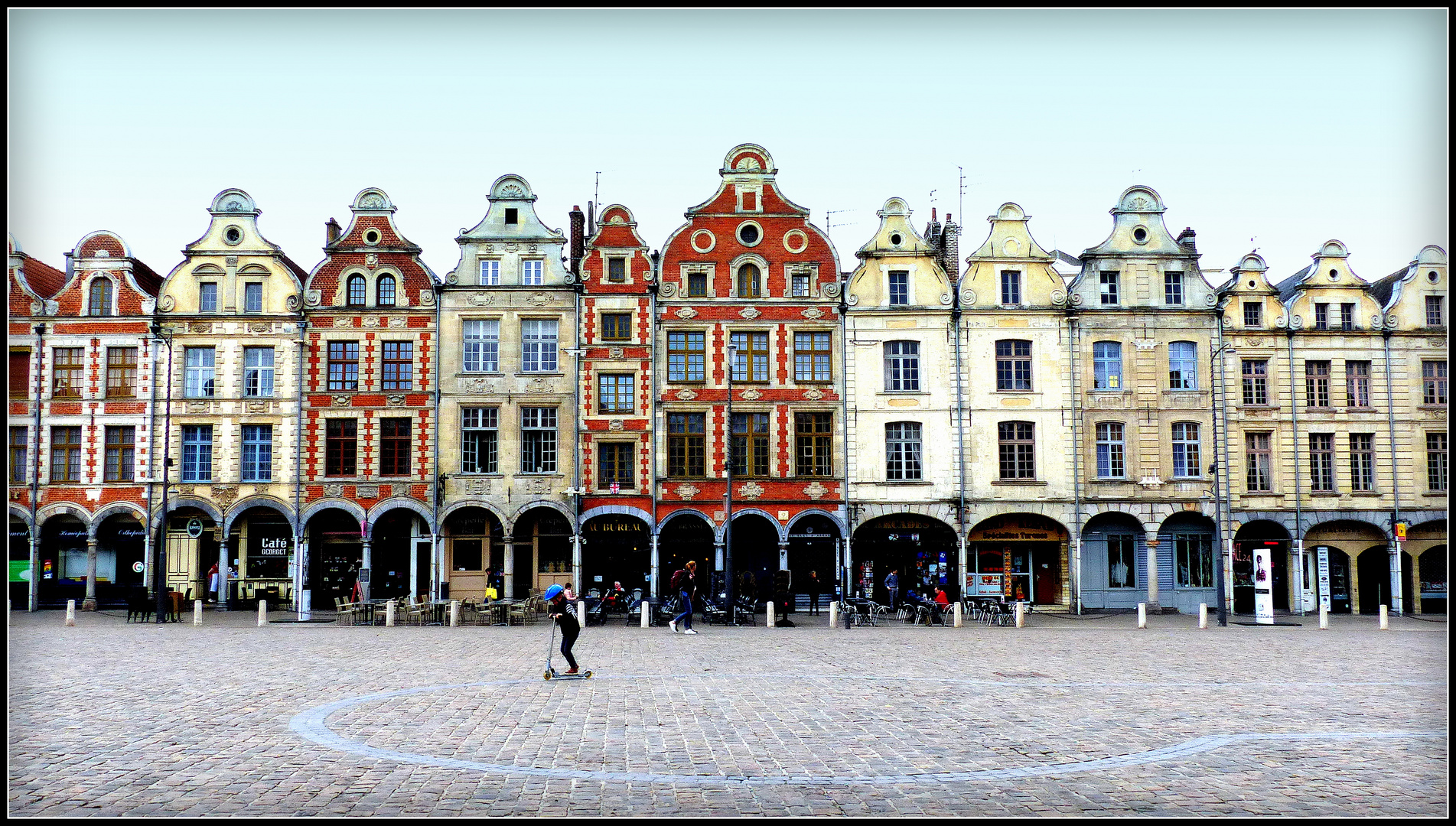 ARRAS - 12 - 