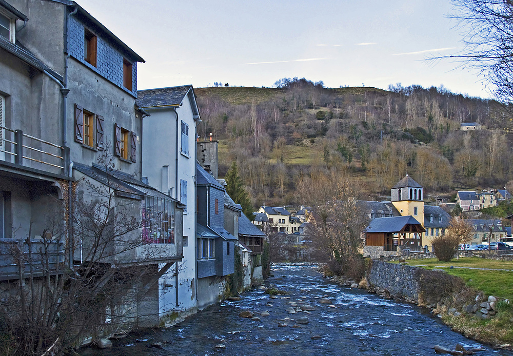 Arreau: L’aval de la Neste du Louron avant son confluent avec la Neste d’Aure