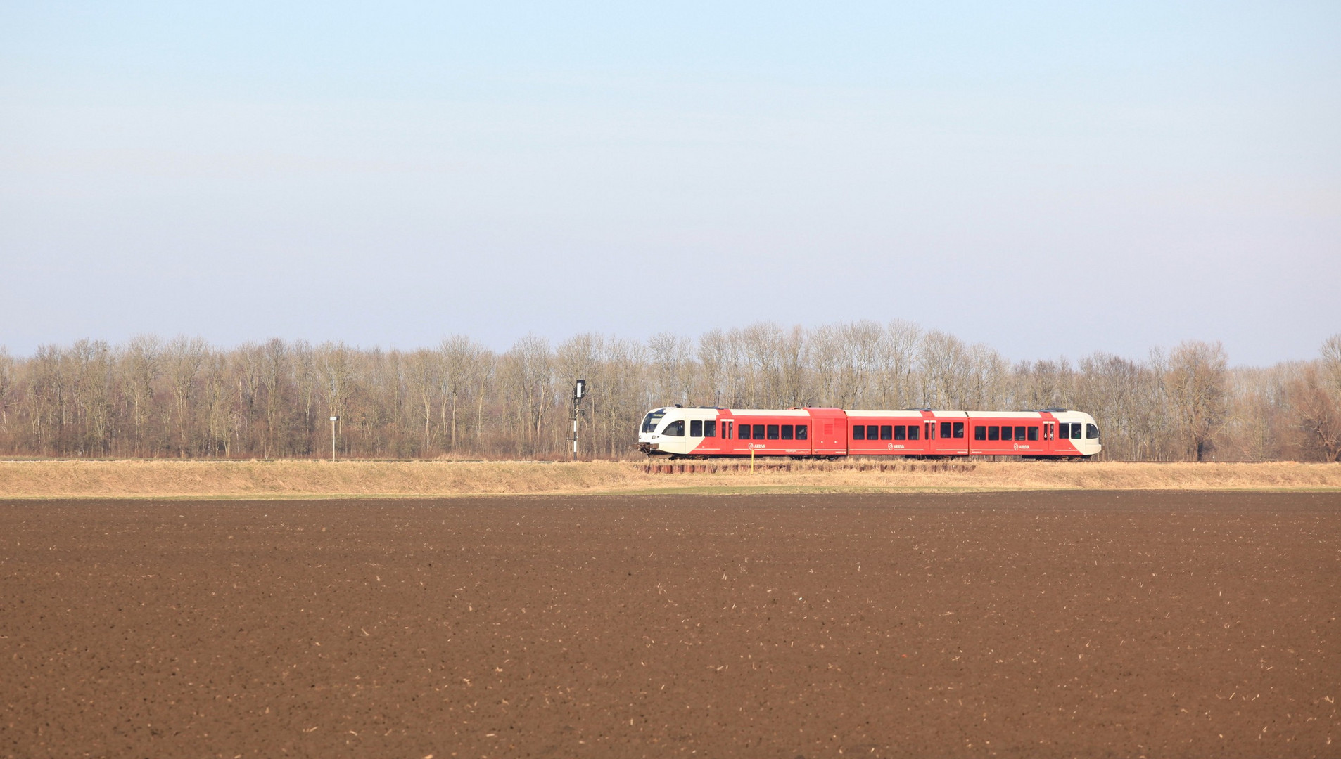 Arriva triebwagen zwischen Winschoten und Bad Nieuweschans 06-02-2015