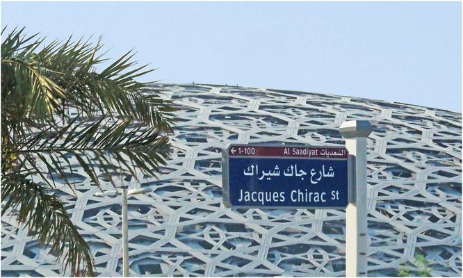 Arrivée devant Le Louvre d'Abu Dhabi