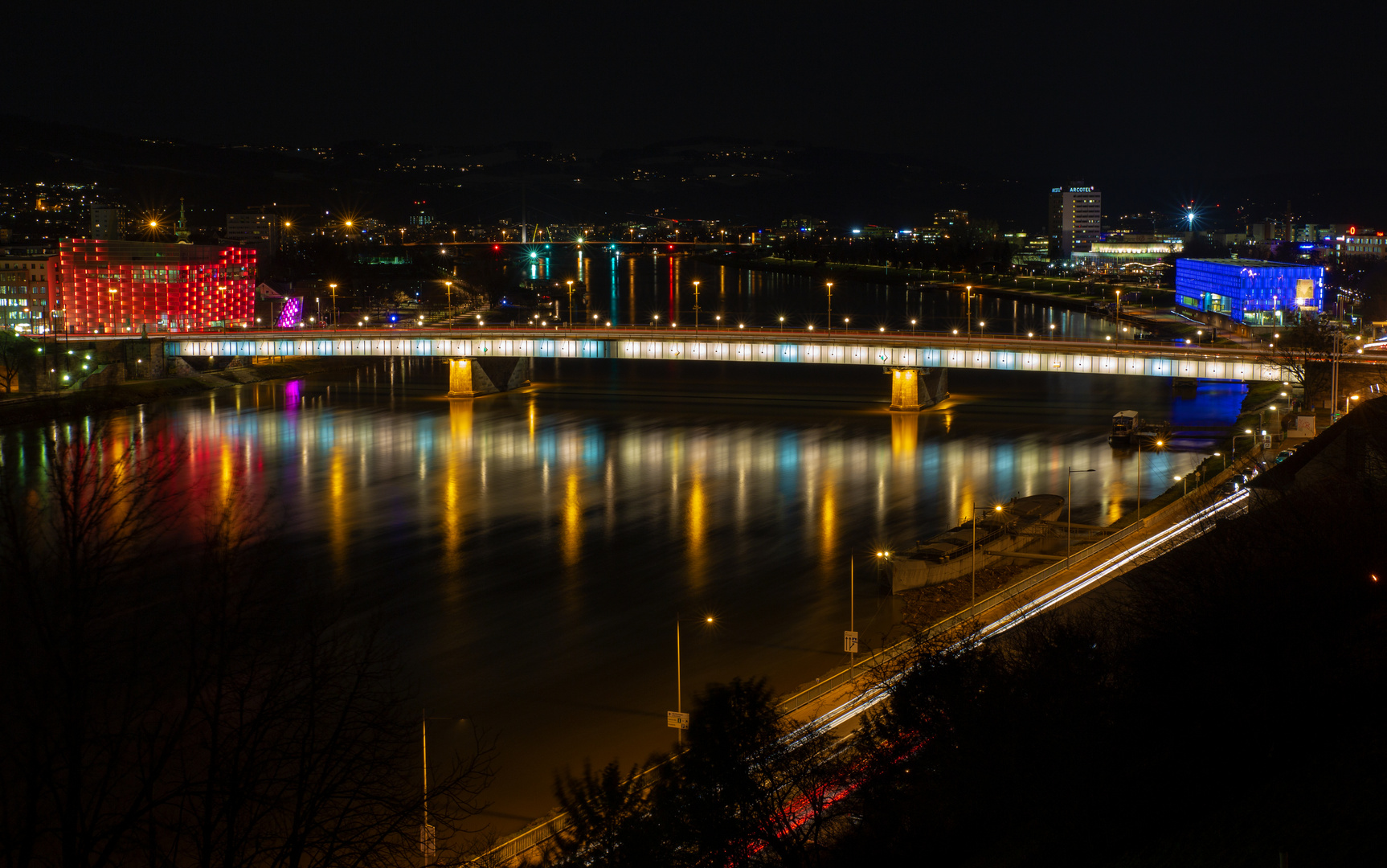 Ars Electronica Center in Rot