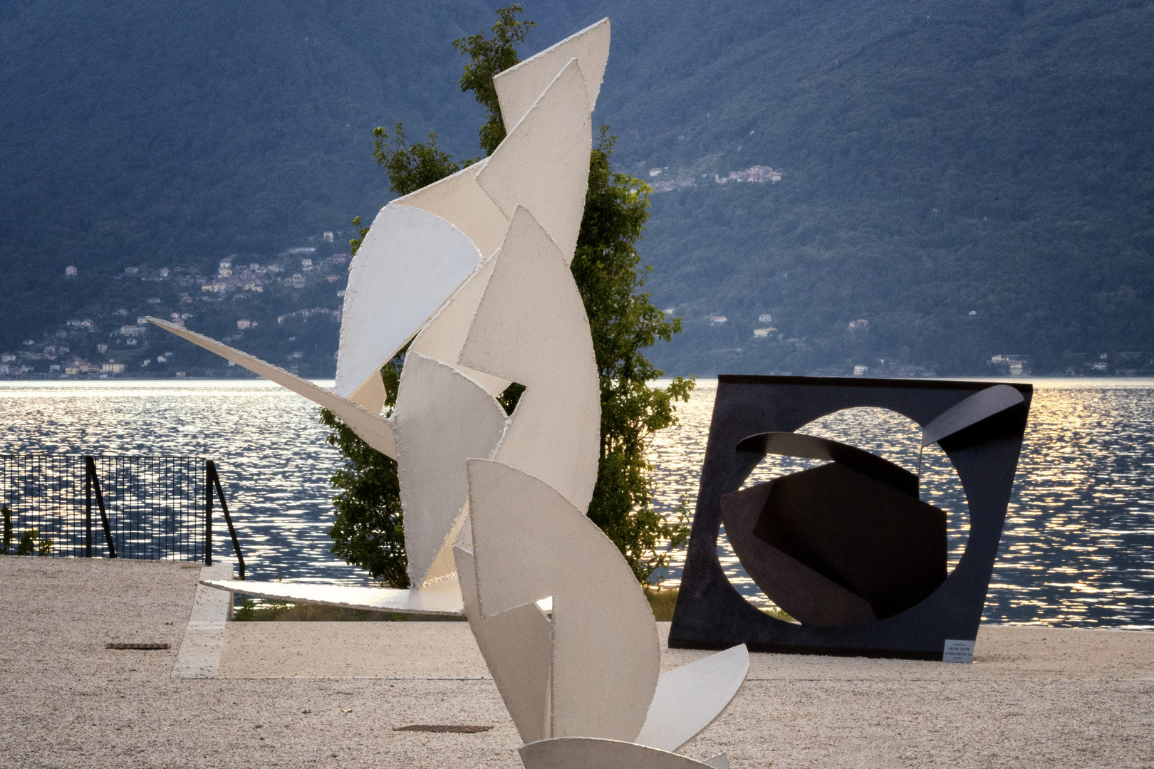 Arte sul lungolago di Luino