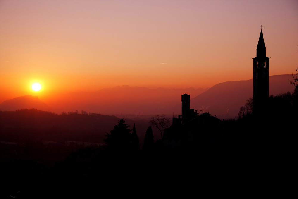 Artegna in Silhouette