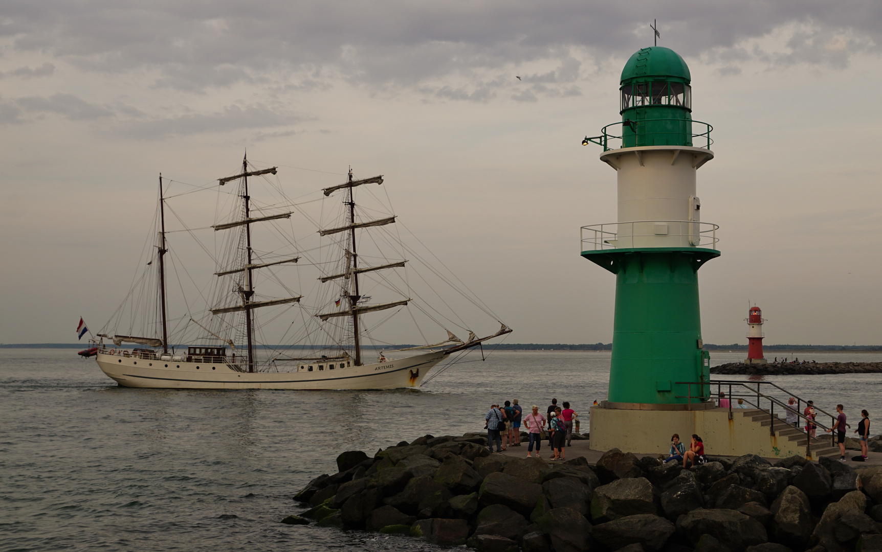 Artemis kommt zu Hanse Sail