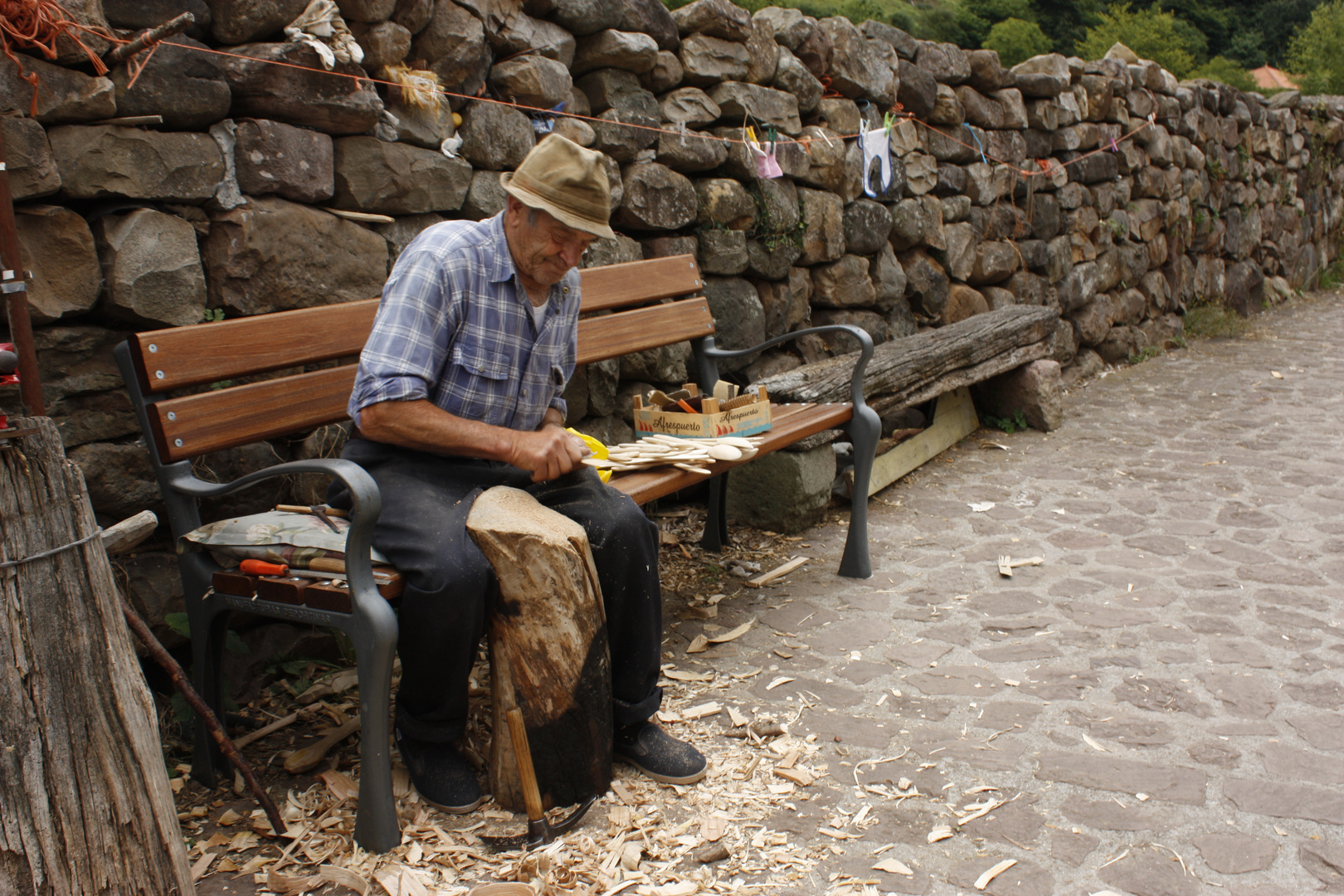 ARTESANO .En la Calle