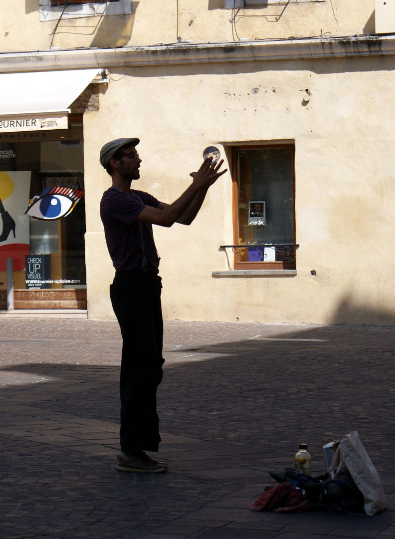 Artiste dans les rues d'Annecy