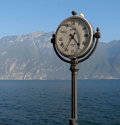 as time goes by - kurz nach halb fünf ...