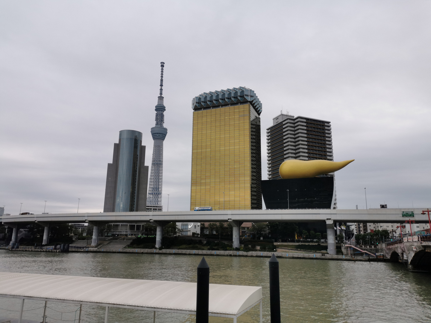 Asahi Beer Tower, Tokyo