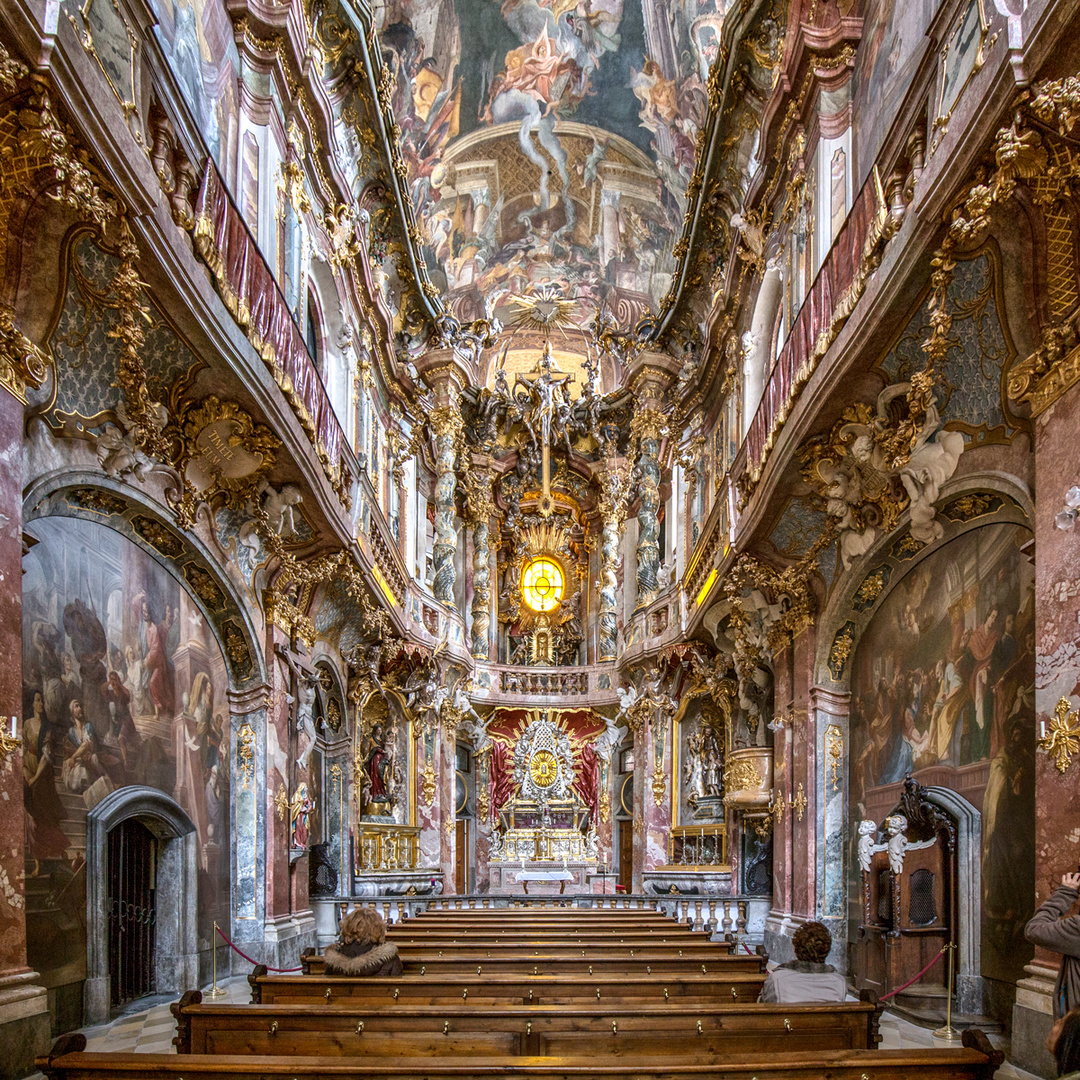 Kirchen in München Bilder:  Drawing the Beautiful Churches of Munich