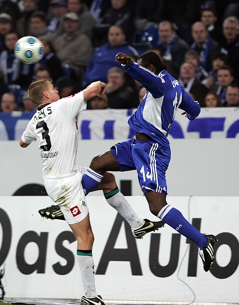 Asamoah:  "Ich habe nur den Ball gespielt :)"     Schalke vs. Gladbach