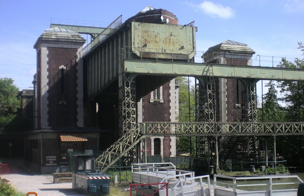 Ascenseur pour bateaux sur le canal de Saint-Omer