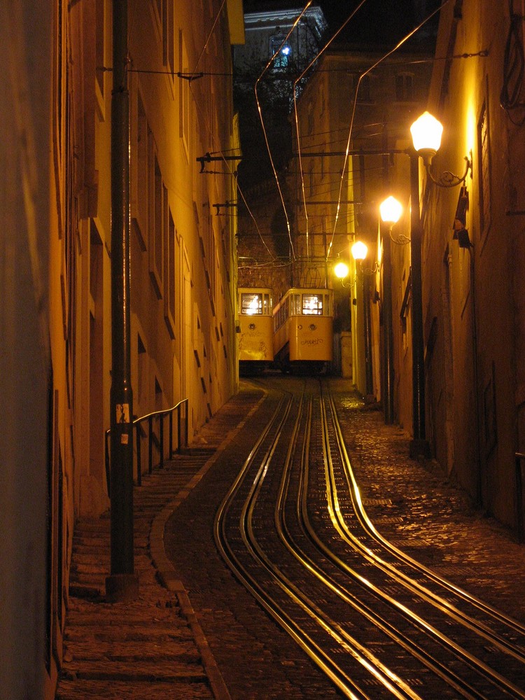 * Ascensor da Lavra, Lissabon *