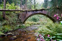 Asche zu Asche..., die alte Eisenbahnbrücke