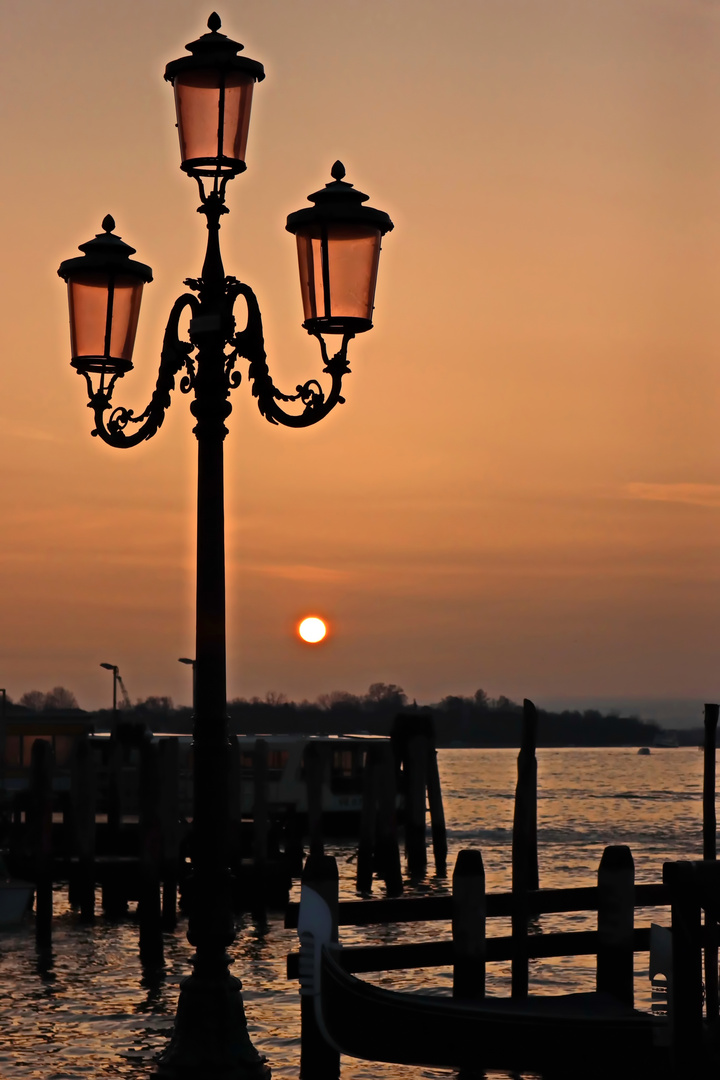 Aschermittwoch um 07:30 Venedig