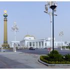 Aschgabat - Platz mit Regierungsgebäuden