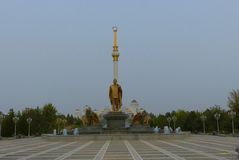 Aschgabat - Verherrlichung des "Turkmenbashi" des Ministerpräsidenten