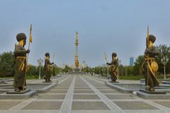 Aschgabat - Zugang zum Präsidentenpalast 