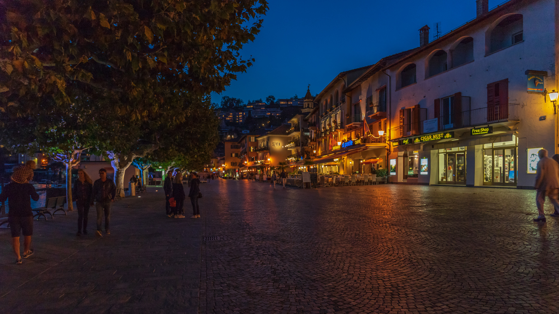 Ascona beim Einnachten
