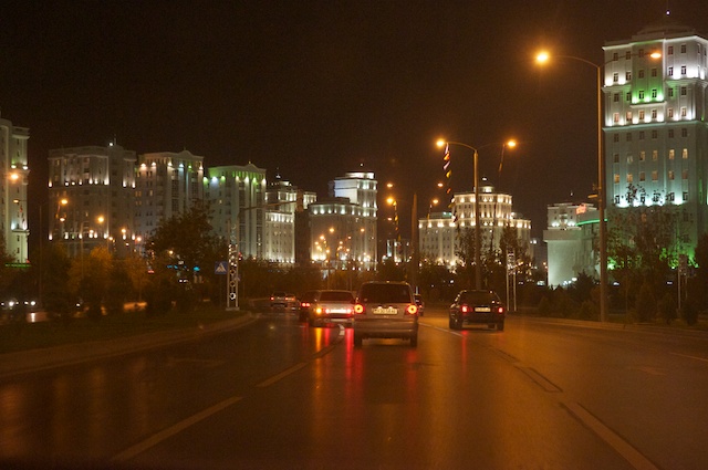 Ashgabat bei Nacht ..