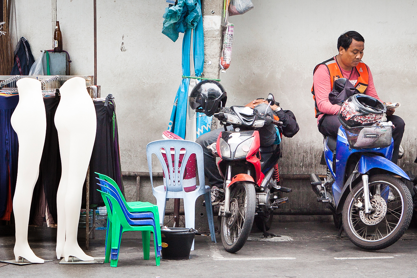 asian cyclists