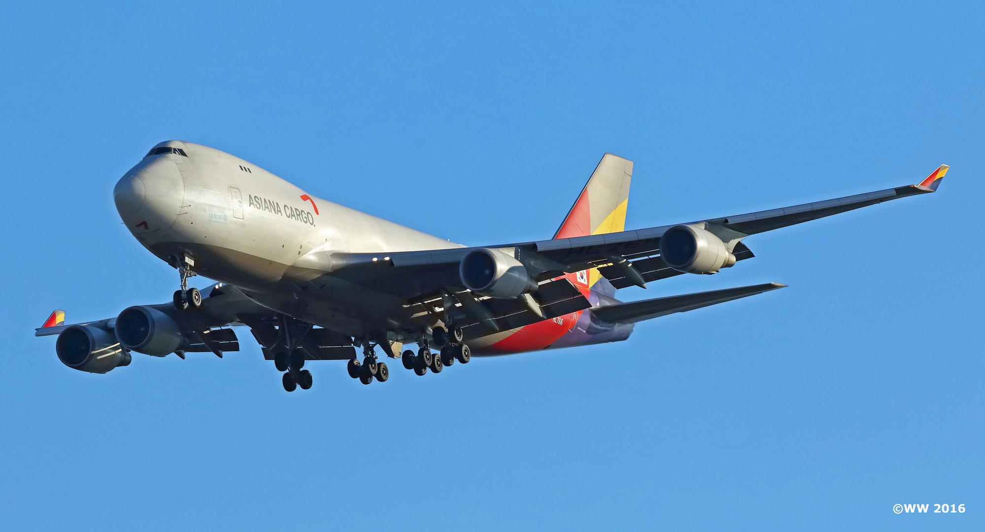 Asiana Cargo Boeing 747