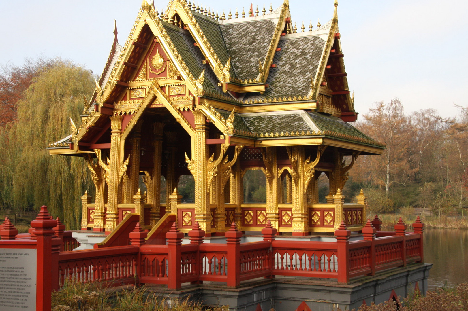 Asiatischer Tempel in Hagenbecks Tierpark