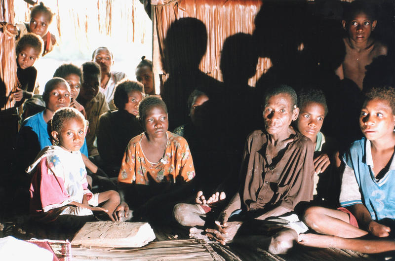 Asmat- Übernachtung im Langhaus 3