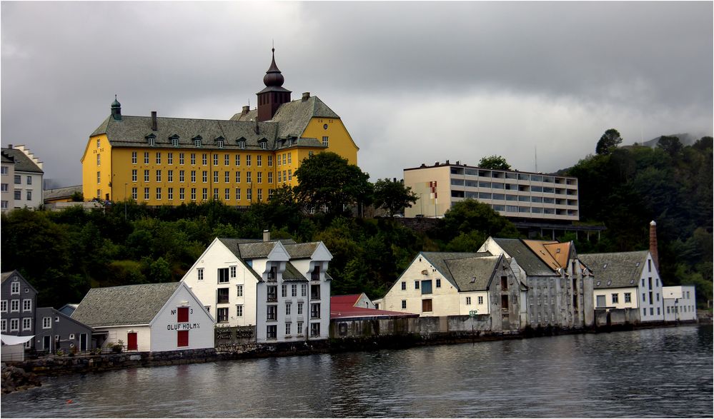 aspoy-schule in alesund (norwegen)